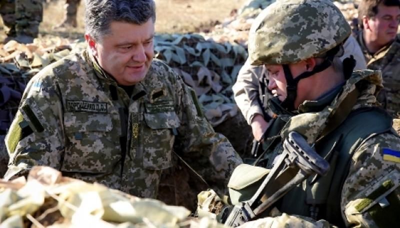 Порошенко разрешил иностранцам служить в Вооруженных силах Украины