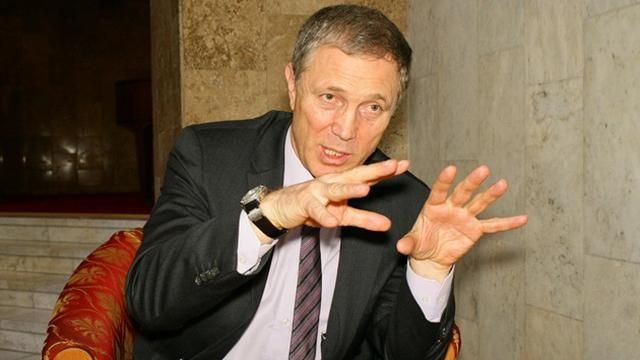 Скандальний екс-регіонал знявся з виборів у Херсоні Скандальний екс-регіонал знявся з виборів у Херсоні