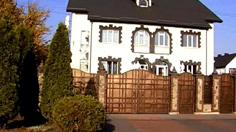 Будинки екс-регіоналів підірвали Будинки екс-регіоналів підірвали