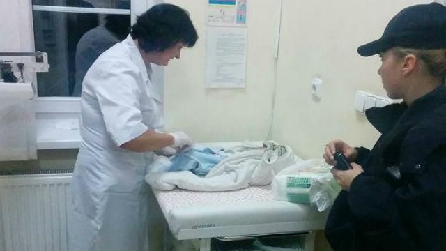 П’яні батьки залишили на вулиці 3-місячне немовля П’яні батьки залишили на вулиці 3-місячне немовля