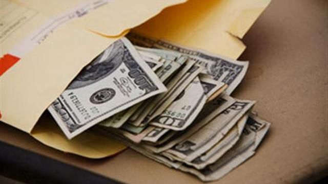 Черкаського прокурора спіймали за руку Черкаського прокурора спіймали за руку