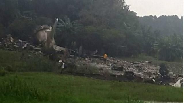 Катастрофа літака з росіянами: загинуло більше 40 людей Катастрофа літака з росіянами: загинуло більше 40 людей