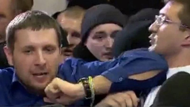 Міліція відреагувала на бійку Парасюка з прокурором Міліція відреагувала на бійку Парасюка з прокурором