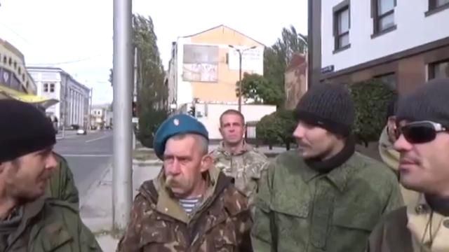 Боевики жалуются, что им не платят денег: ходим немытые, как бомжи Боевики жалуются, что им не платят денег: ходим немытые, как бомжи