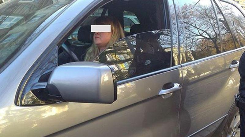 Полиция поймала пьяную женщину за рулем с двумя детьми