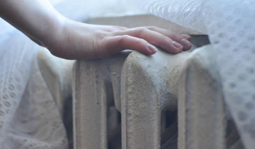 Мешканці херсонських будинків замерзають Мешканці херсонських будинків замерзають