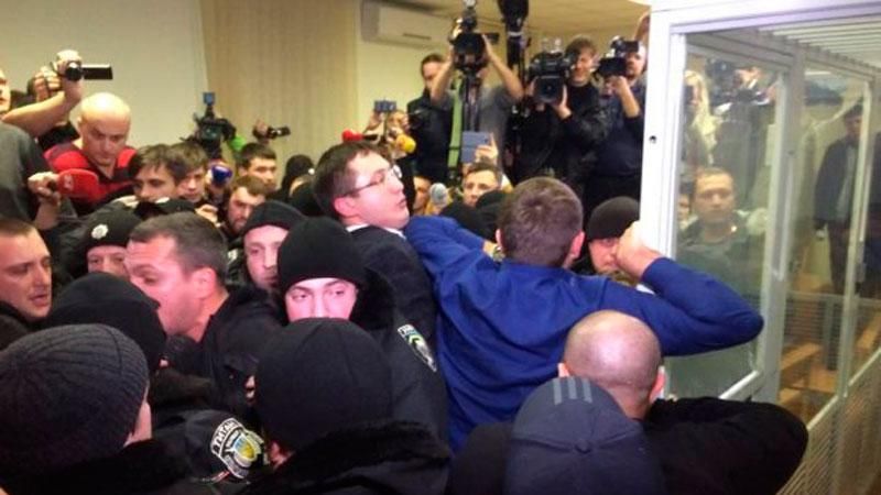 ТОП-новини: бійка у суді над Корбаном, Москаль проситься у відставку ТОП-новини: бійка у суді над Корбаном, Москаль проситься у відставку