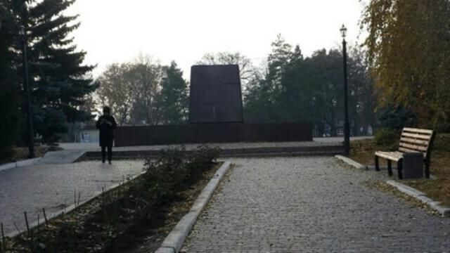 Декоммунизация продолжается: в Харьковской области стало на одного Ленина меньше Декоммунизация продолжается: в Харьковской области стало на одного Ленина меньше