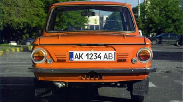 Российские оккупанты взялись за водителей с украинскими номерами Российские оккупанты взялись за водителей с украинскими номерами