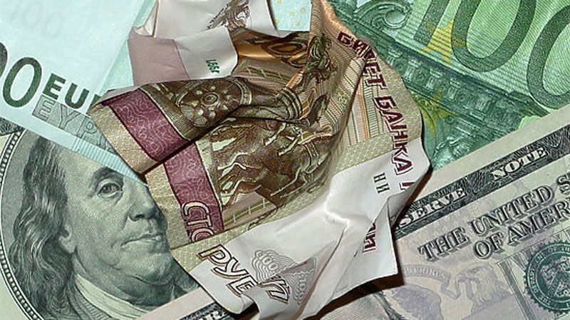 100 рублей за доллар: дно экономики России уже близко