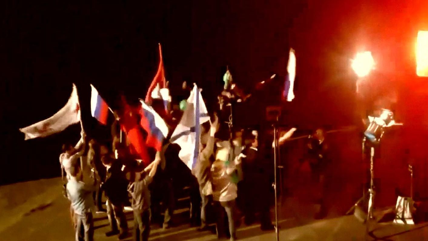 Як знімають "багатотисячні" мітинги за "русский мир" у Криму: шокуюче відео