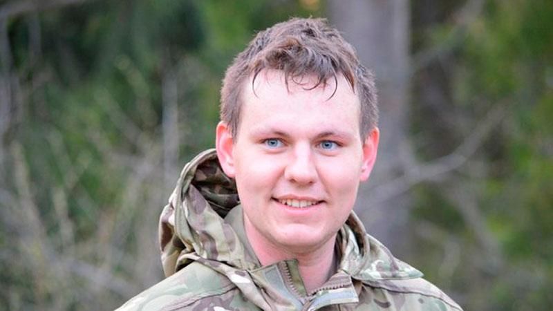 "Менты и титушки" штурмуют волонтерский центр, — депутат "Менты и титушки" штурмуют волонтерский центр, — депутат