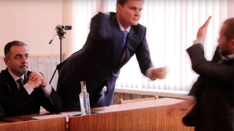 Депутати побилися ковбасою Депутати побилися ковбасою