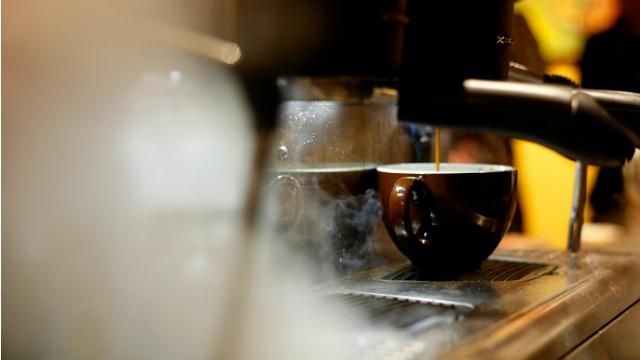 В заброшенном цехе подделывали кофе известных брендов В заброшенном цехе подделывали кофе известных брендов