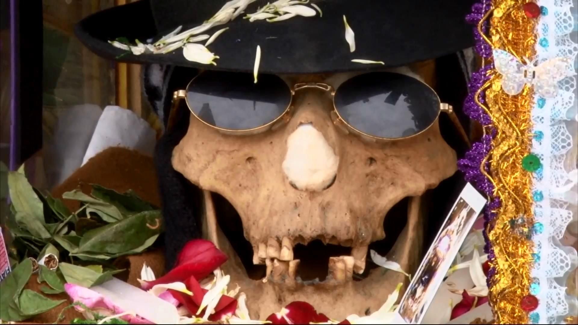 Жуткий способ празднования Дня всех святых практикуют в Боливии Жуткий способ празднования Дня всех святых практикуют в Боливии