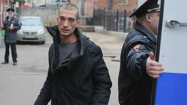 В Москве задержали скандального художника: хотел сжечь ФСБ