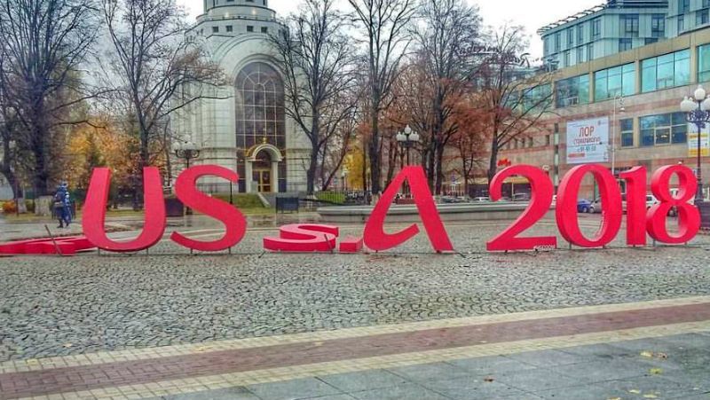 Оце так збіг. У Росії вітер перетворив напис Russia на USA Оце так збіг. У Росії вітер перетворив напис Russia на USA