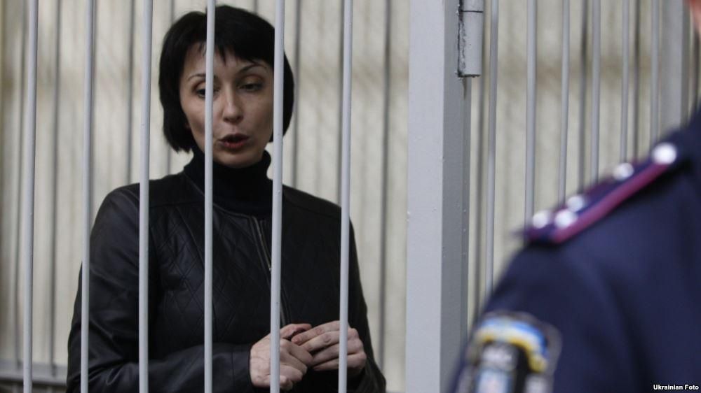 Сотрудники МВД повесили на Лукаш электронный браслет Сотрудники МВД повесили на Лукаш электронный браслет