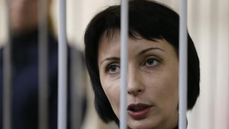 Лукаш наконец отвезли домой с "украшением" на ноге Лукаш наконец отвезли домой с "украшением" на ноге