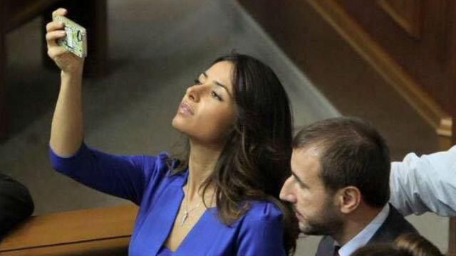 Соцмережі бурхливо відреагували на відмову Огневич бути депутатом Соцмережі бурхливо відреагували на відмову Огневич бути депутатом