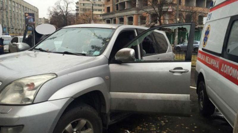 Cтрілянина в Києві: злочинці вкрали велику суму грошей Cтрілянина в Києві: злочинці вкрали велику суму грошей
