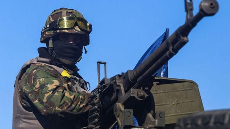 Біля Донецького аеропорту важко поранили українського бійця Біля Донецького аеропорту важко поранили українського бійця