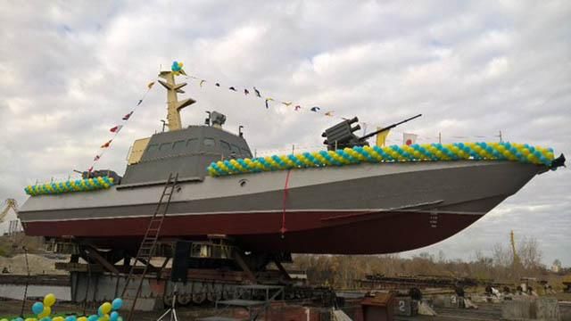 Оновлений бронекатер презентували у Києві Оновлений бронекатер презентували у Києві