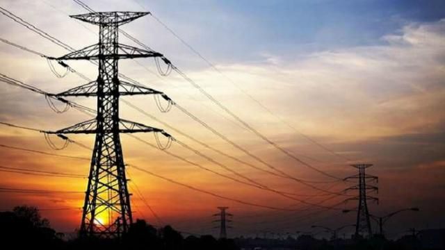 У Кабміні проти енергетичної блокади Криму: планують далі давати світло півострову
У Кабміні проти енергетичної блокади Криму: планують далі давати світло півострову