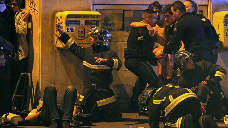 Що зараз відбувається у Парижі: дивіться онлайн