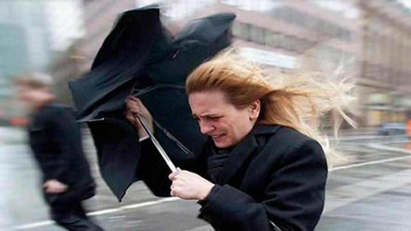 По всій Україні — штормове попередження По всій Україні — штормове попередження