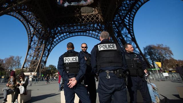 Глава французького МВС розповів, де перебувають замовники терактів