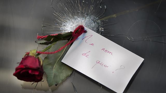 Французька поліція ідентифікувала двох терористів-смертників