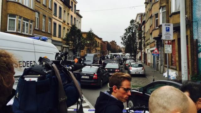 Спецоперация в Брюсселе: слышна стрельба, полиция ищет бомбу