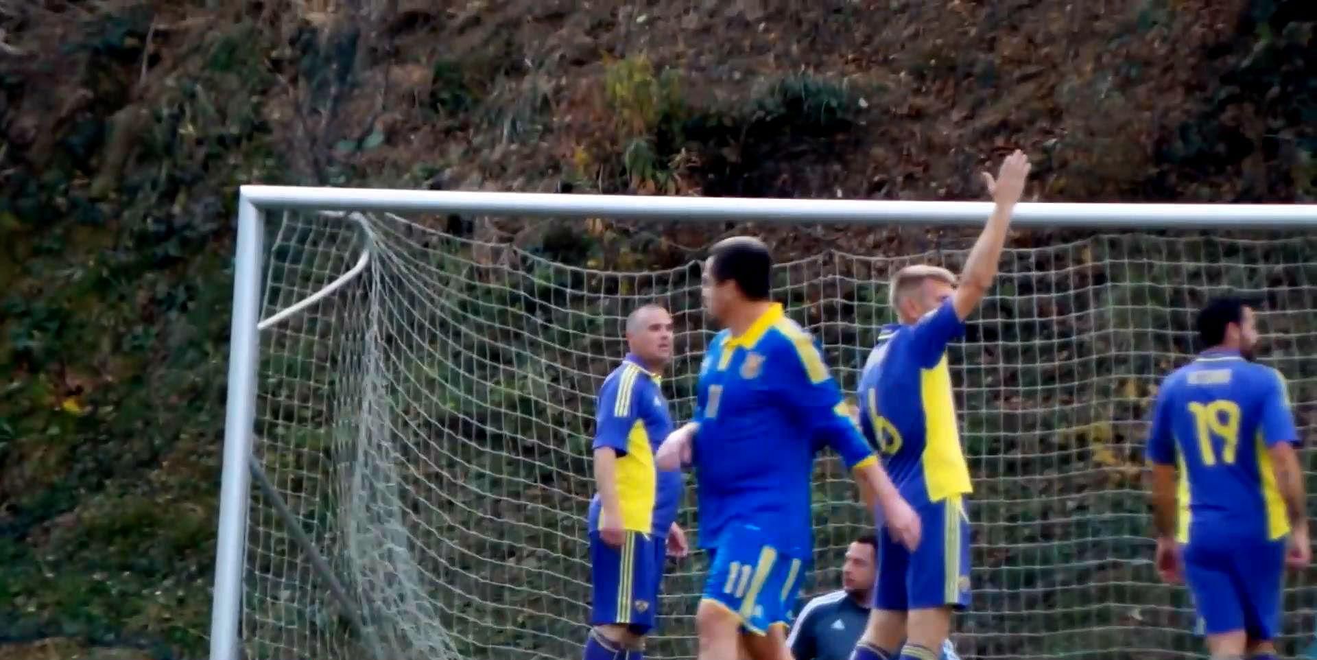 У Словенії фани роблять прогнози на переможця матчу Словенія — Україна У Словенії фани роблять прогнози на переможця матчу Словенія — Україна