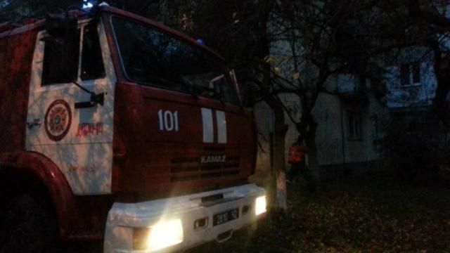 В Ужгороді горіла багатоповерхівка: пожежники евакуювали мешканців В Ужгороді горіла багатоповерхівка: пожежники евакуювали мешканців