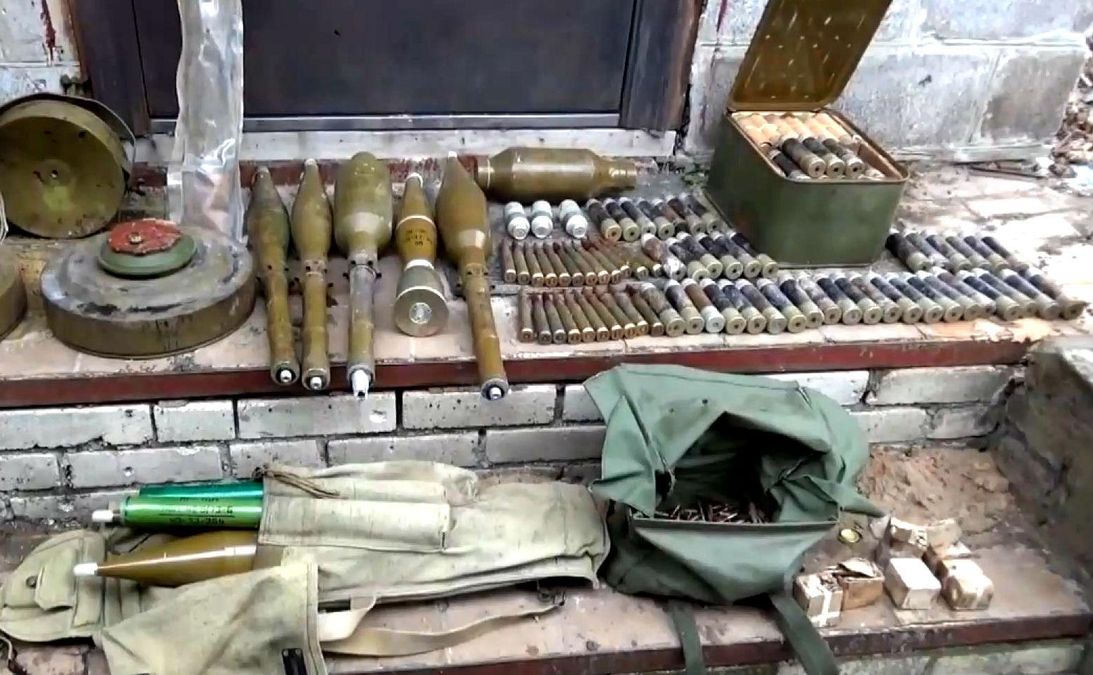 У Мар'їнці знайшли схованку бойовиків У Мар'їнці знайшли схованку бойовиків