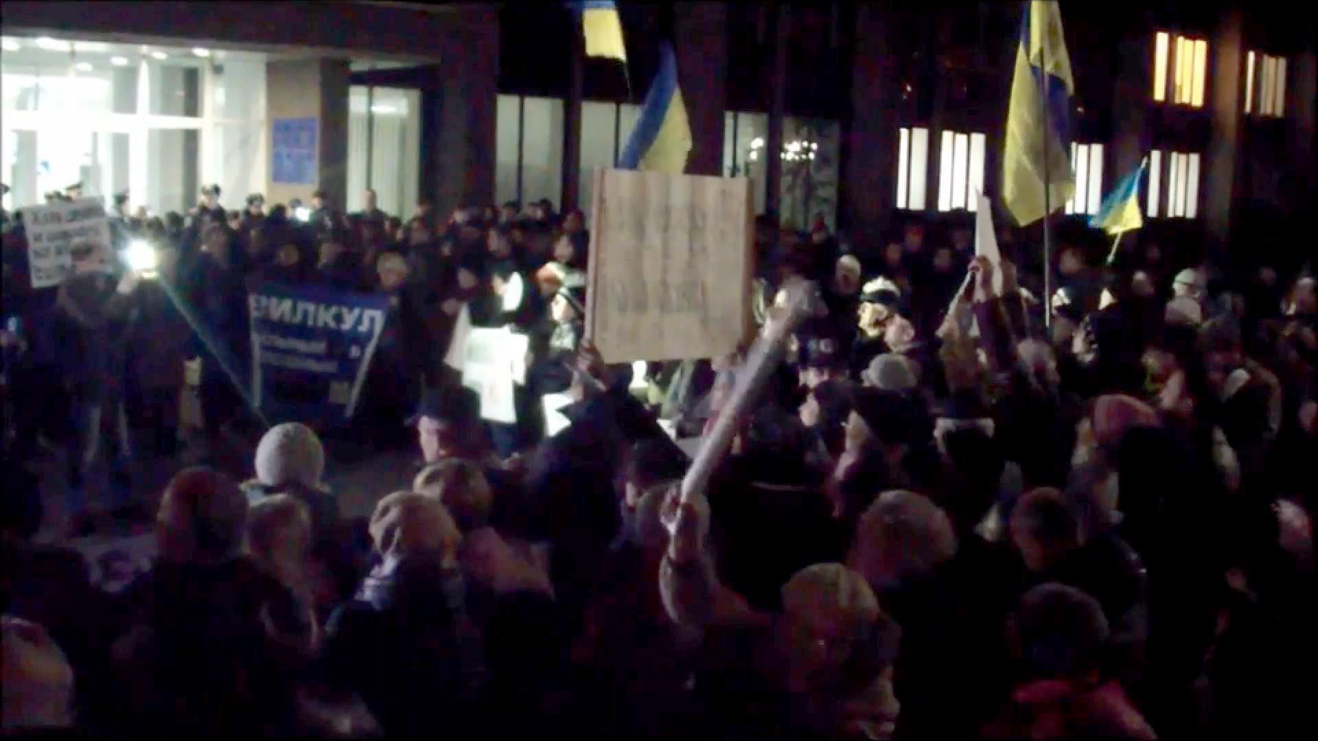 Післявиборчі баталії у Кривому Розі тривають Післявиборчі баталії у Кривому Розі тривають