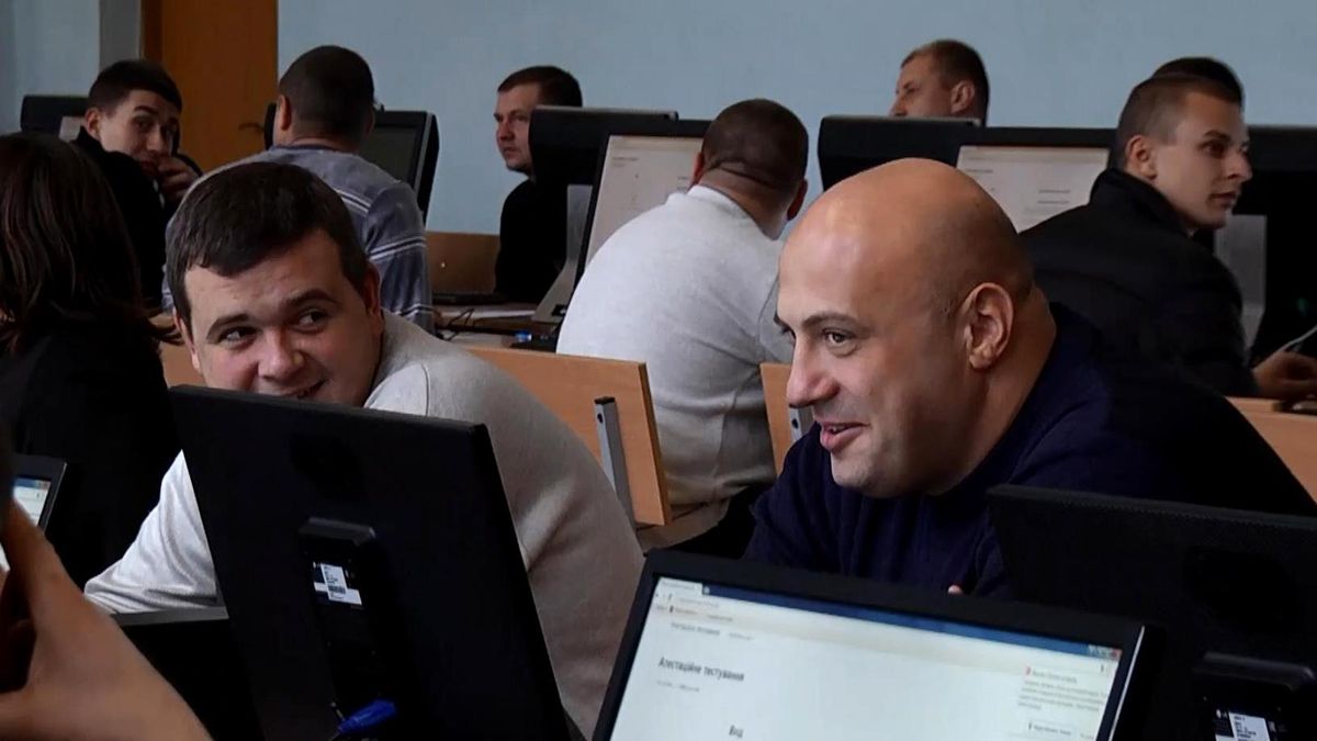В Украине стартовала переаттестация сотрудников милиции В Украине стартовала переаттестация сотрудников милиции