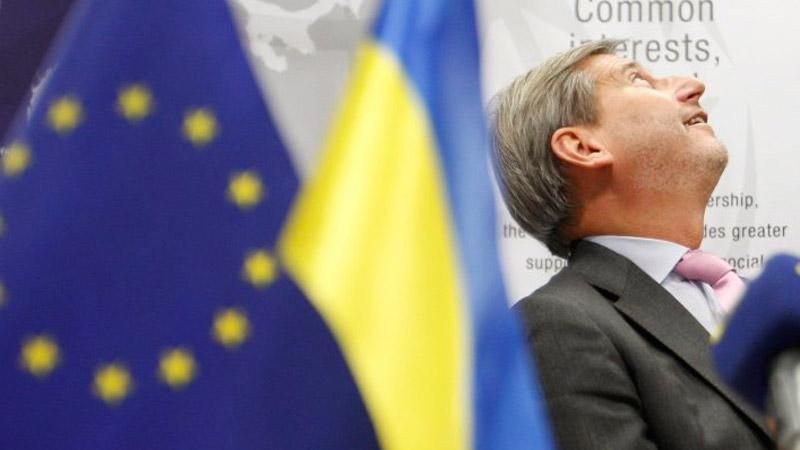 Єврокомісар Хан покатався в українському потязі Єврокомісар Хан покатався в українському потязі