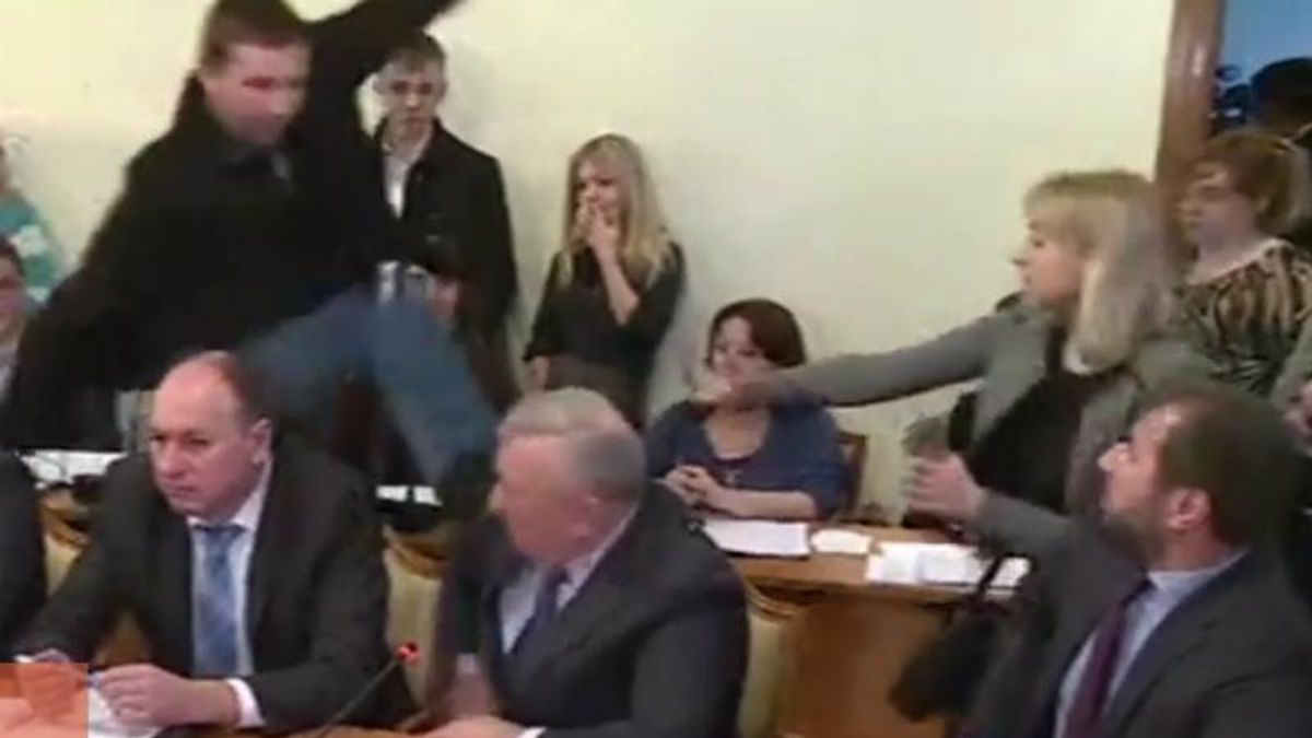 Тhis is sparta! — подборка Coub о драке Парасюка Тhis is sparta! — подборка Coub о драке Парасюка