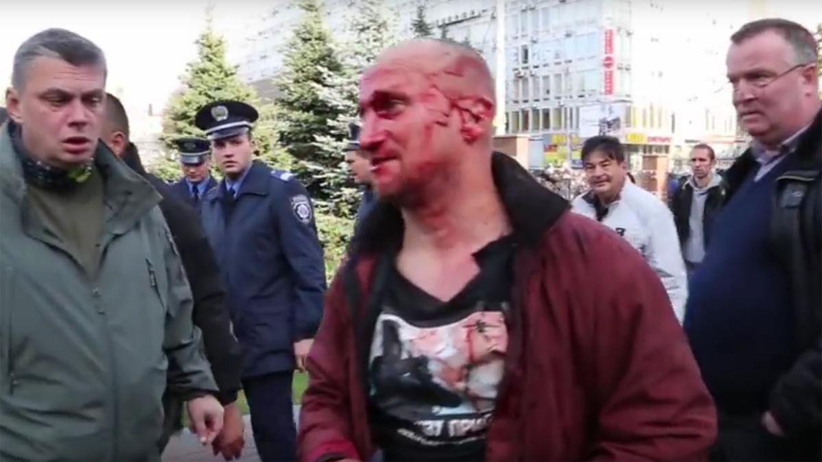 Євромайданівця, який побився з Добкіним, минулого року під судом побили "беркутівці"