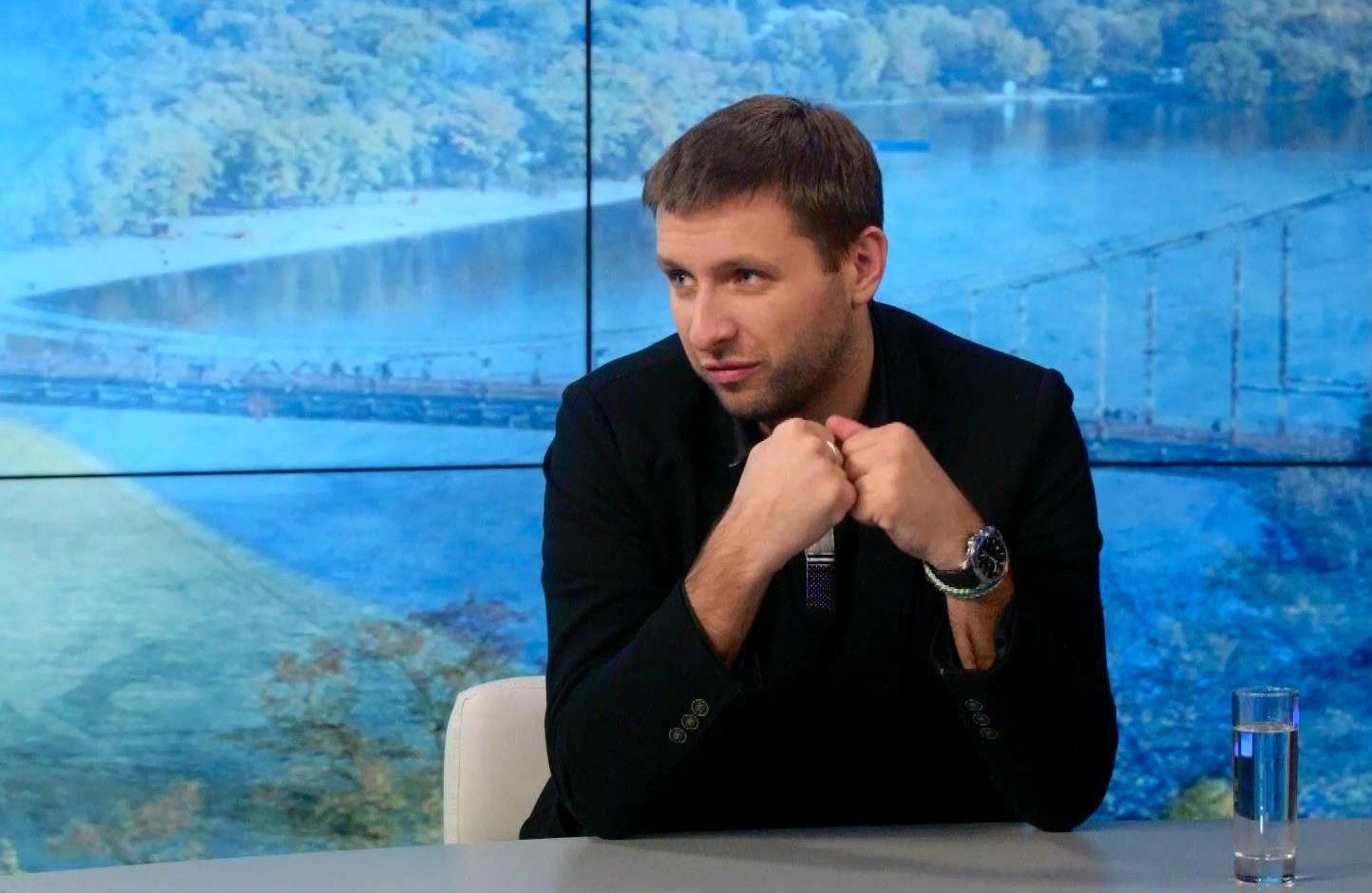 Бійка Парасюка з СБУшником: причини та наслідки з перших вуст Бійка Парасюка з СБУшником: причини та наслідки з перших вуст