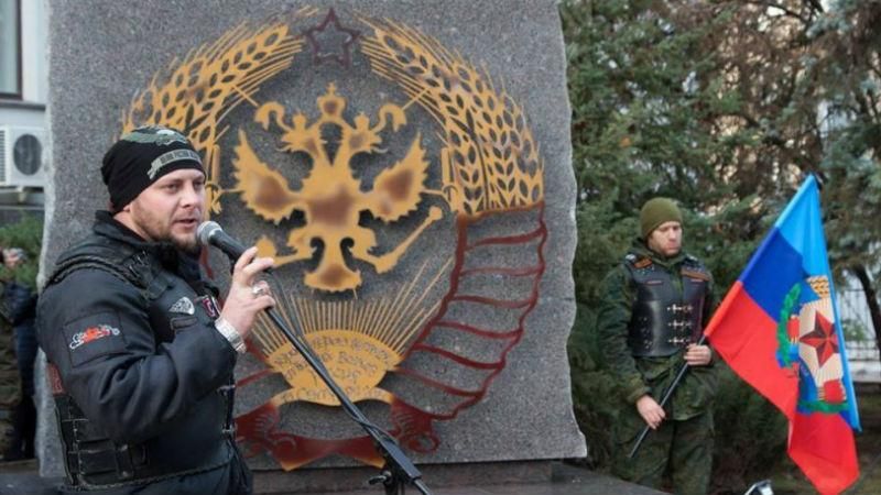 Бойовики відкрили дуже дивний пам’ятник Бойовики відкрили дуже дивний пам’ятник