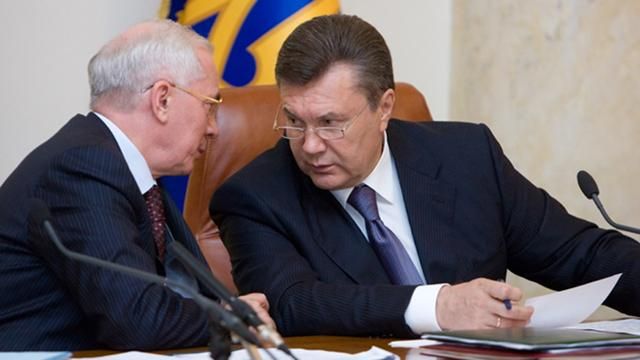 В Пенсионном фонде утверждают, что не начисляют денег Януковичу и Азарову