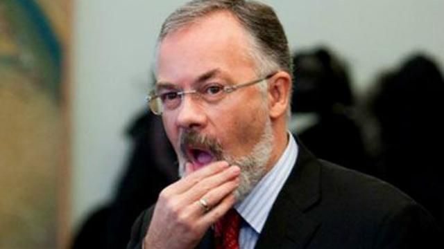 Суд арештував маєтки ще одного скандального екс-міністра Азарова Суд арештував маєтки ще одного скандального екс-міністра Азарова