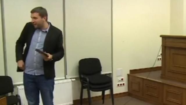 Вся ця ваша контора — це брехуни, — Парасюк зірвав брифінг ГПУ Вся ця ваша контора — це брехуни, — Парасюк зірвав брифінг ГПУ