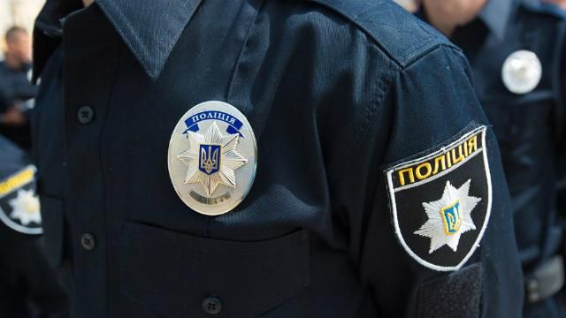 Двоє одеських поліцейських "погоріли" на хабарі