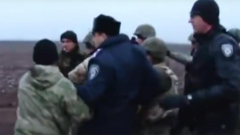 Журналісти опублікували відео конфлікту поблизу Чаплинки Журналісти опублікували відео конфлікту поблизу Чаплинки