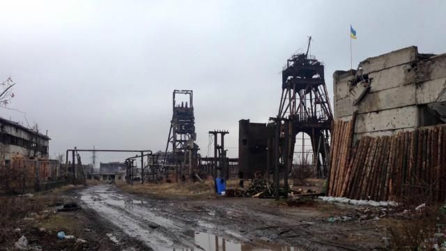 Позиції на передовій, як декорації до фільму про пост-апокаліпсис Позиції на передовій, як декорації до фільму про пост-апокаліпсис