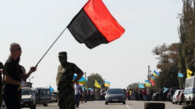 Конфликт с правоохранителями во время блокады Крыма исчерпан, — "Правый сектор" Конфликт с правоохранителями во время блокады Крыма исчерпан, — "Правый сектор"